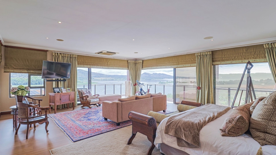 5 Bedroom Property for Sale in Birdwood Estate North West